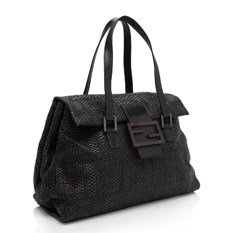 Fendi bags with a zippered interior pocket for separating items and keeping them organizedFendi Woven Zucca Leather Forever Large Shoulder Bag (SHF-QqfMFO)