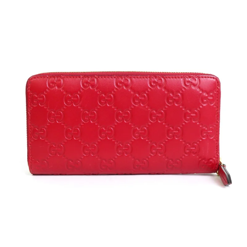 Gucci Marmont bags for women with gold - toned hardwareGUCCI round zipper long wallet GG pattern leather red unisex 410102