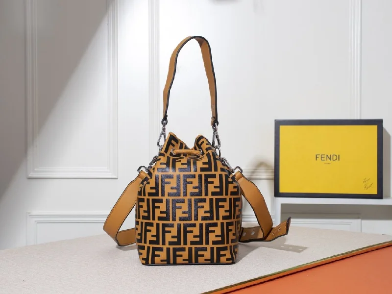 Fendi tote bags with a hand - painted FF pattern for an artisanal and one - of - a - kind touchLuxury  Bags Fendi 037