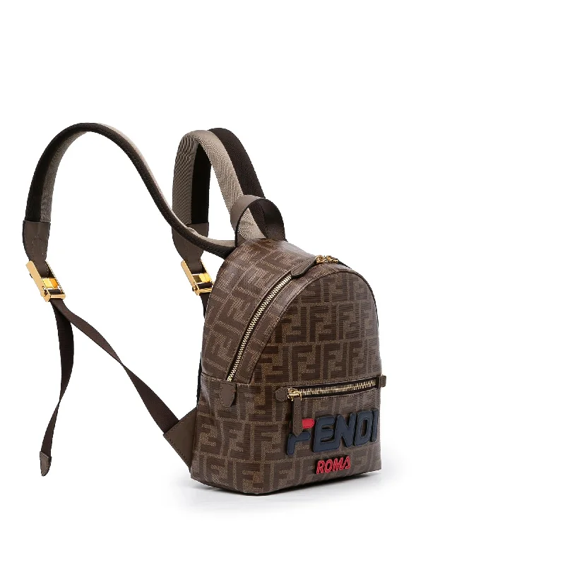 Fendi bags with a touch - screen - friendly pocket for using devices without taking them outFendi x Fila Zucca Mania Backpack (SHG-JoPsSw)