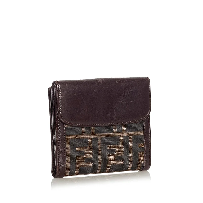 Fendi By The Way bags with a contrast - colored interior for visual interestFendi Zucca Canvas Small Wallet (SHG-21951)