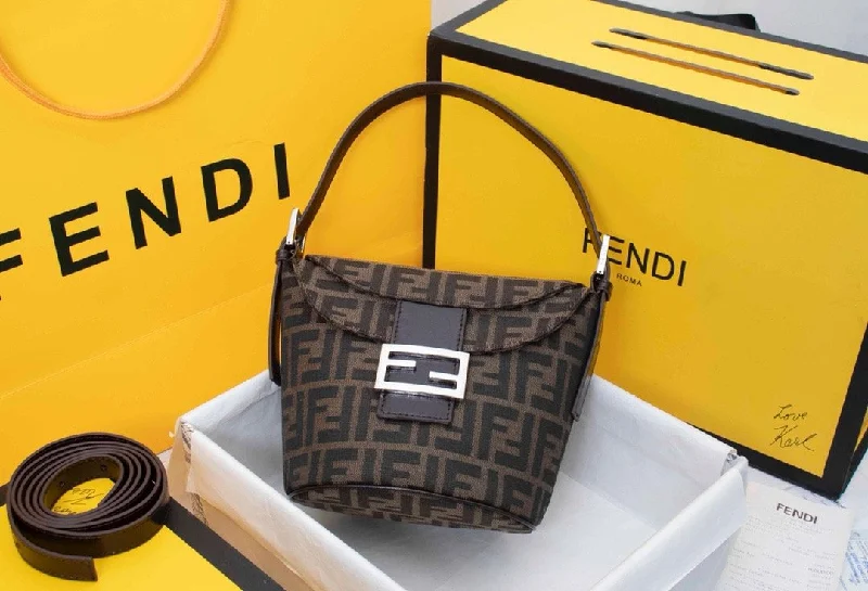 Fendi bags with a zippered interior pocket for separating items and keeping them organizedLuxury  Bags Fendi 024