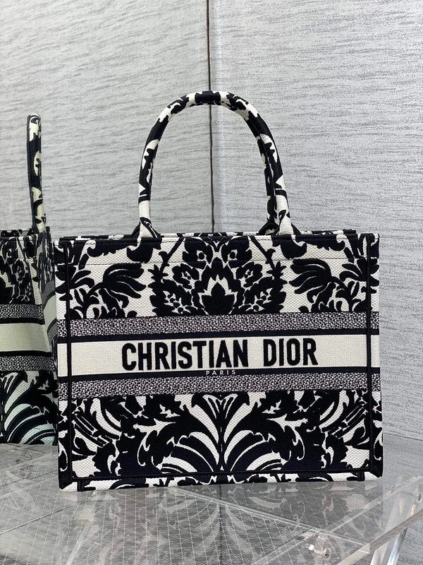 Stylish Christian Dior shoulder bags with a tassel - adorned zipperBC - Dior Bags - 1623