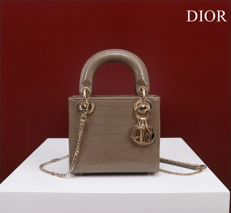 Christian Dior Saddle bags with a distressed leather finishBC - Dior Bags - 1770