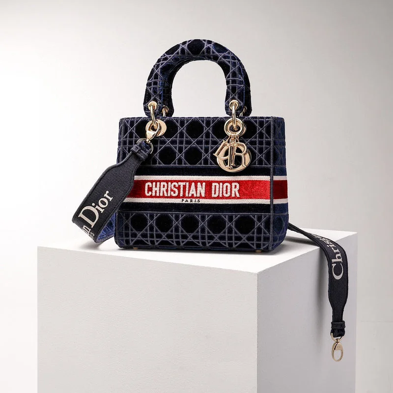 Stylish Christian Dior shoulder bags with a tassel - adorned zipperChristian Dior Bags - 4910