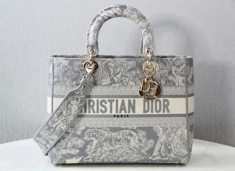 Christian Dior crossbody bags with a front - flap pocket for easy accessChristian Dior Bags - 4925