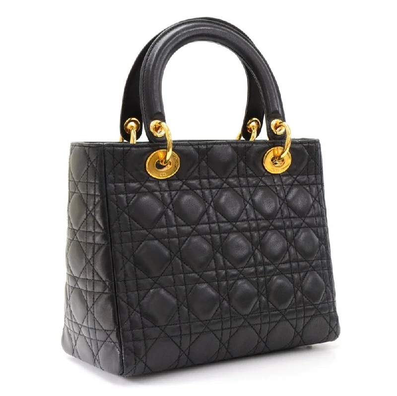 Christian Dior handbags with a removable shoulder strap for versatilityLady Dior Cannage Quilt Leather Medium Bag