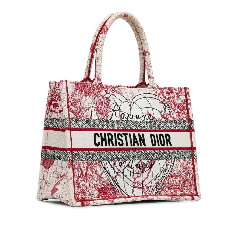 Christian Dior handbags with a removable shoulder strap for versatilityDior Medium Royaume d'Amour Book Tote (4Dj50W)