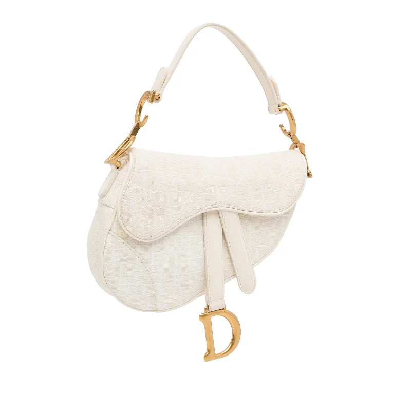 Christian Dior handbags with a removable shoulder strap for versatilityDior Mini Oblique Saddle (4KTFrz)