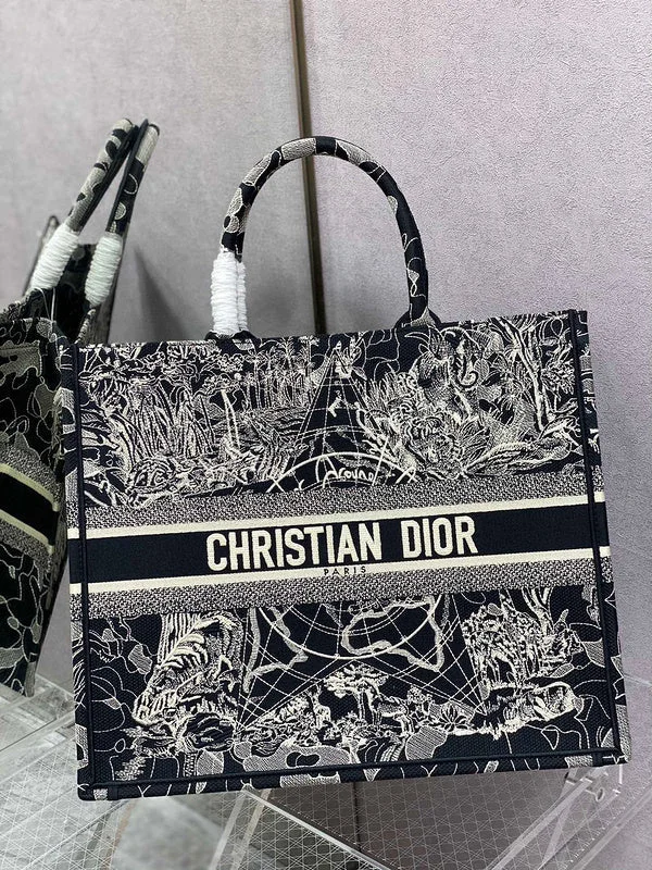 Fashion - forward Christian Dior tote bags for the modern womanGlitzybags - Dior Bags - 4262